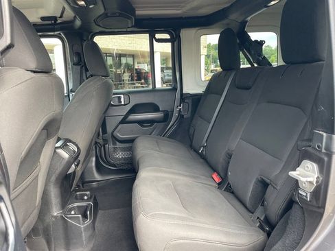 Used 2018 Jeep Wrangler Unlimited Sport AWD/4WD image 8