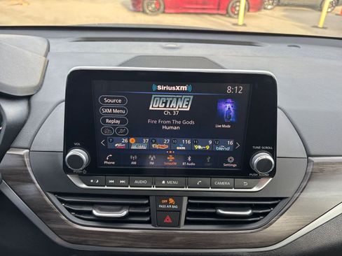 Used 2025 Nissan Altima 2.5 SV image 21