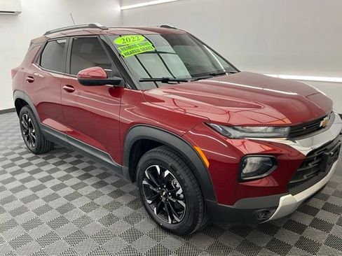 Used 2022 Chevrolet TrailBlazer LT AWD/4WD image 3