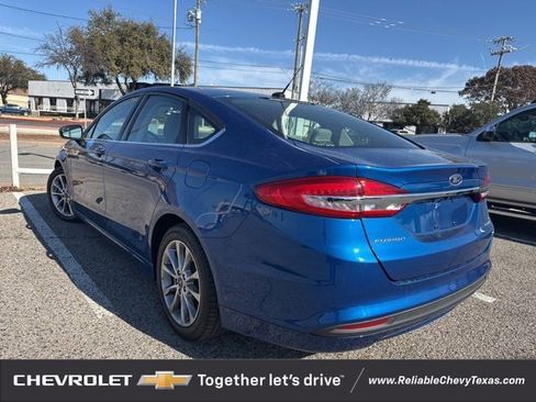 Used 2017 Ford Fusion S image 3