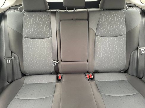 Used 2025 Toyota RAV4 XLE image 38