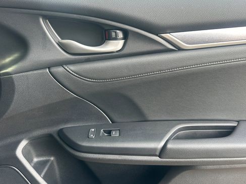 Used 2017 Honda Civic Touring image 21