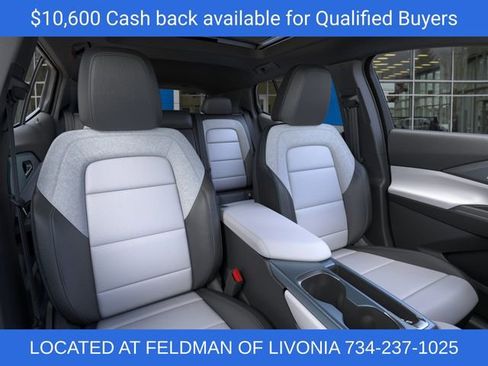 New 2026 Chevrolet Equinox EV LT image 17
