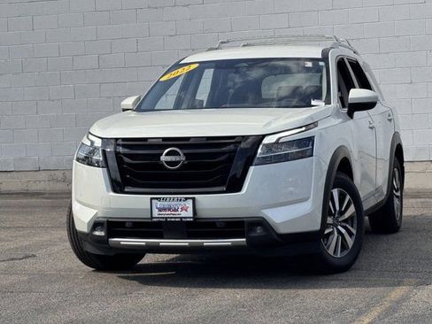 Used 2022 Nissan Pathfinder SL w/ SL Black Package image 32