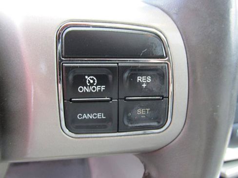 Used 2013 Jeep Grand Cherokee Laredo AWD/4WD image 14