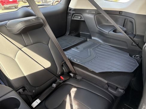 Used 2025 Honda Pilot EX-L image 14