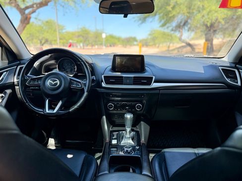 Used 2017 MAZDA MAZDA3 Touring FWD image 13