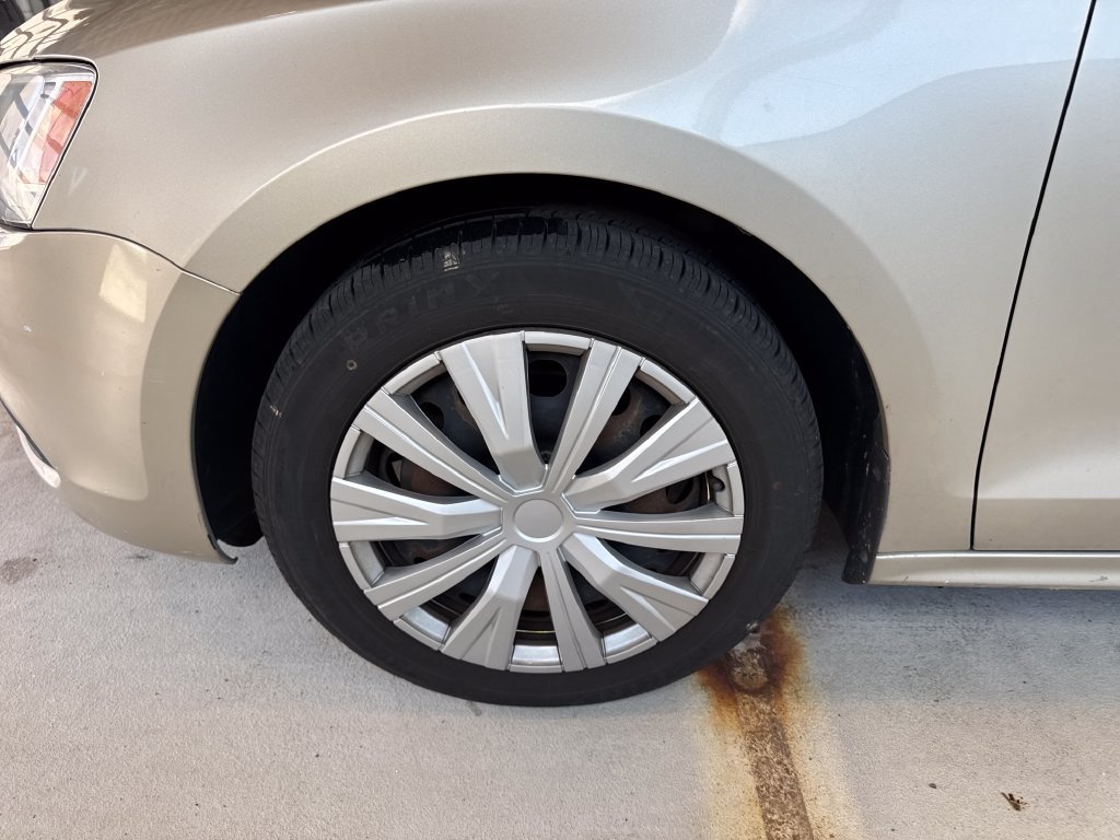 Used 2014 Volkswagen Jetta SE FWD image 23