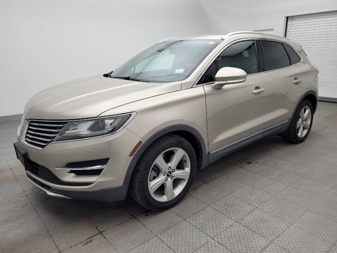 Used 2015 Lincoln MKC FWD image 2