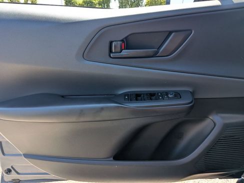 Used 2023 Toyota Prius LE FWD image 10
