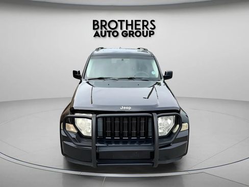 Used 2012 Jeep Liberty Sport AWD/4WD image 4