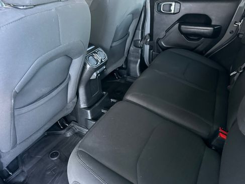 Used 2023 Jeep Wrangler Unlimited AWD/4WD image 11
