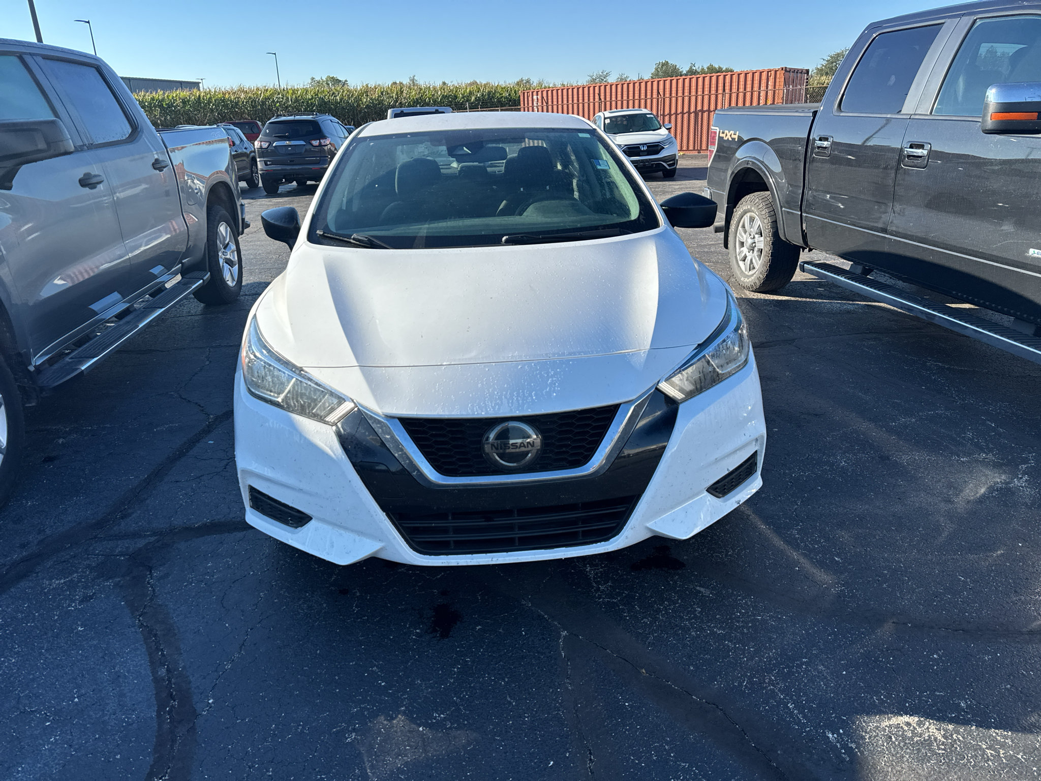 Used 2020 Nissan Versa S FWD image 2