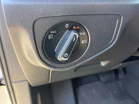 Used 2019 Volkswagen Atlas SE image 13