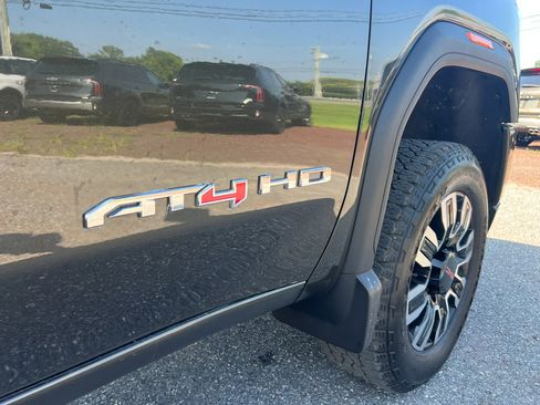 Used 2022 GMC Sierra 2500 AT4 w/ Gooseneck/5TH Wheel Package image 11