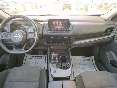 Used 2023 Nissan Rogue SV image 16