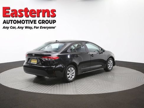 Used 2025 Toyota Corolla LE FWD image 39