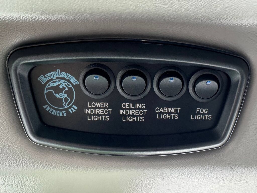 Used 2019 GMC Savana 2500 w/ Enhanced Convenience Package RWD image 25