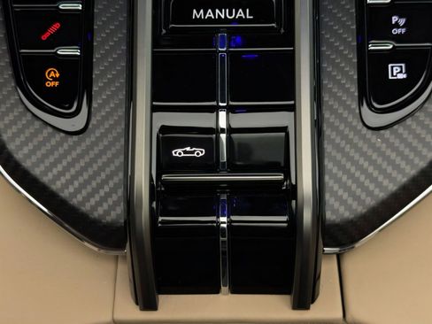 New 2026 Aston Martin V8 Vantage Coupe RWD image 43