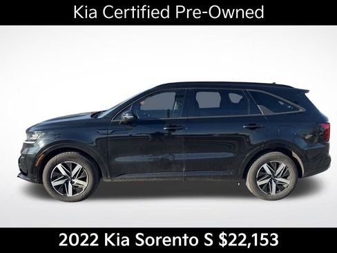 Certified 2022 Kia Sorento S image 7