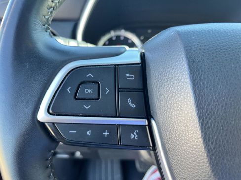 Certified 2022 Toyota Highlander XSE image 37