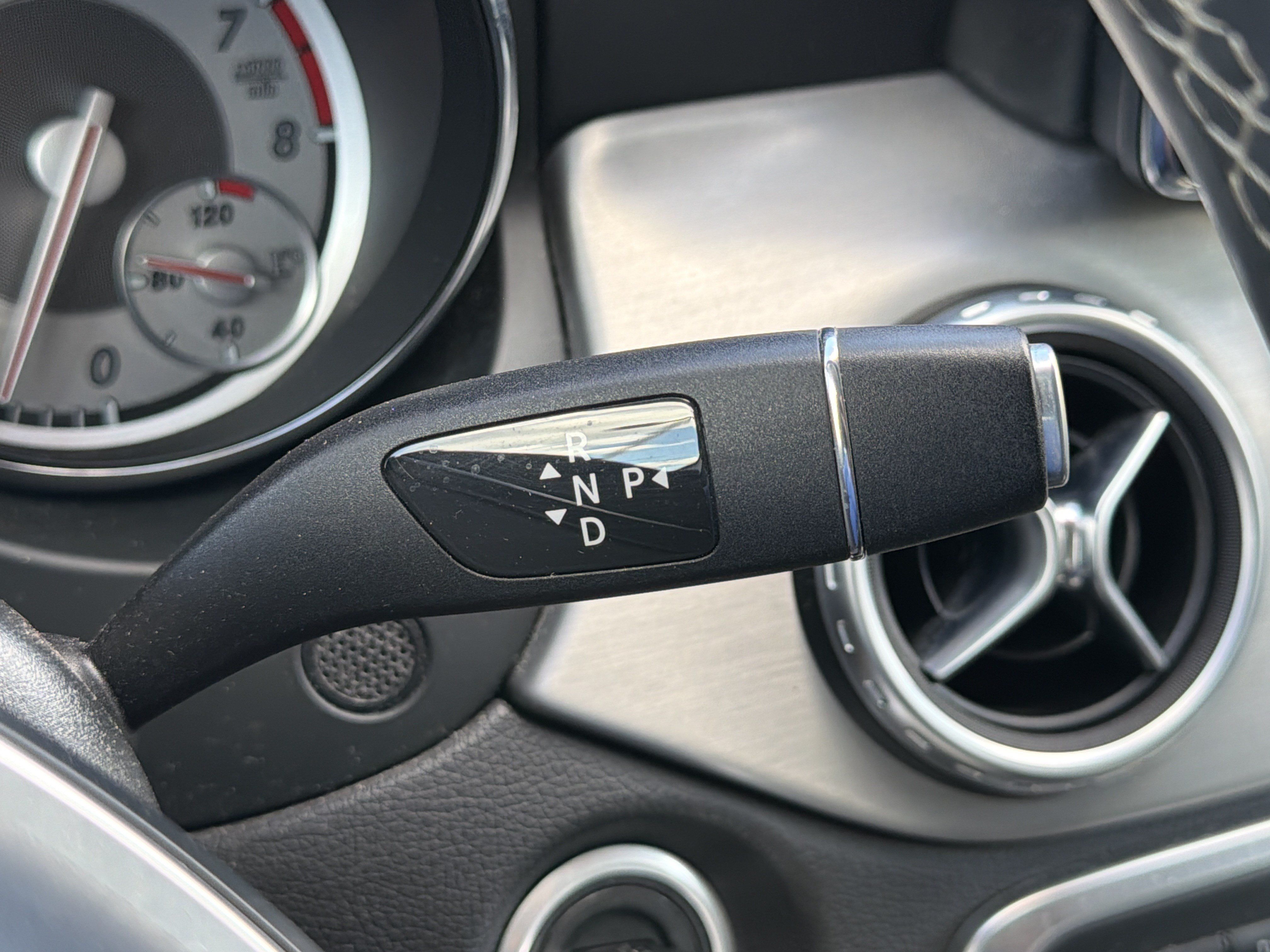 Used 2015 Mercedes-Benz GLA 250 4MATIC image 21