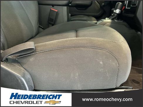 Used 2023 Jeep Wrangler Sport AWD/4WD image 38