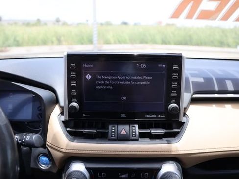 Certified 2022 Toyota RAV4 Limited AWD/4WD image 17