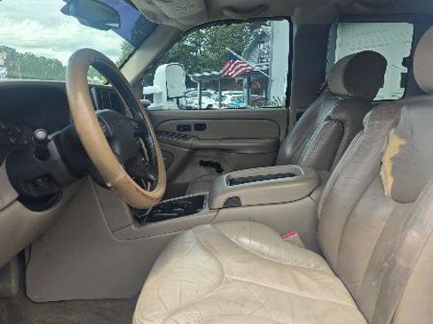Used 2004 Chevrolet Silverado 2500 LT AWD/4WD image 6