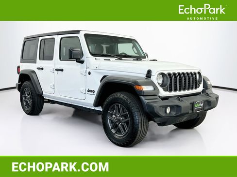 Used 2025 Jeep Wrangler Unlimited Sport AWD/4WD image 1