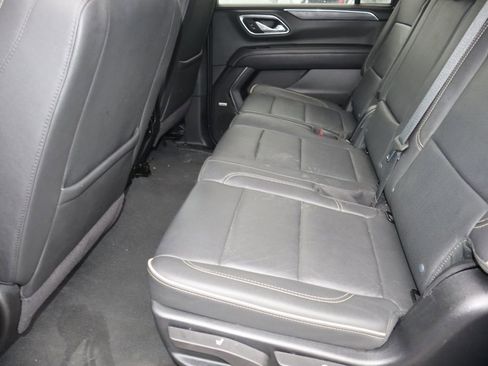 Used 2024 GMC Yukon XL SLT image 16