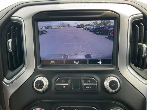 Used 2022 GMC Sierra 1500 SLT w/ SLT Premium Plus Package AWD/4WD image 13
