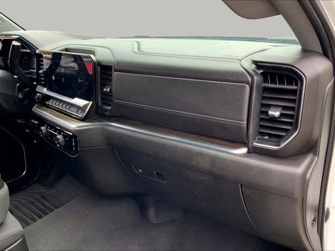 Used 2024 Chevrolet Silverado 2500 LT AWD/4WD image 19