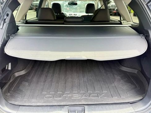 Used 2016 Subaru Outback 2.5i Limited AWD/4WD image 15