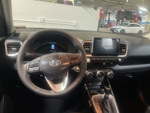 New 2026 Hyundai Venue SEL image 15