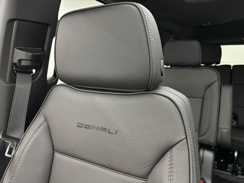 New 2026 GMC Yukon Denali w/ Sun & Power Step Package image 40