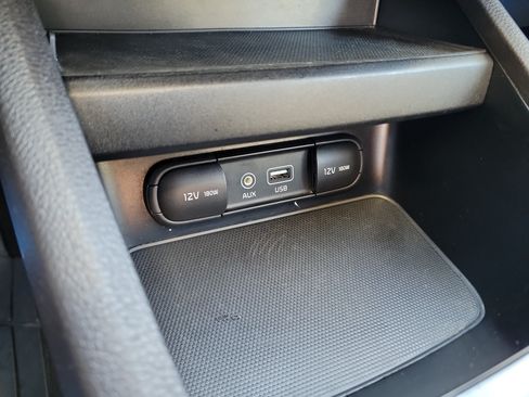Used 2020 Kia Forte LXS FWD image 33