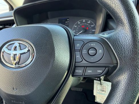 Used 2025 Toyota Corolla LE image 15