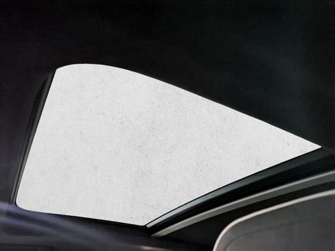 Used 2021 Volvo XC40 P8 Recharge image 16