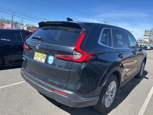 Used 2023 Honda CR-V EX image 4
