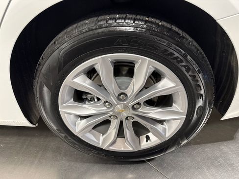 Used 2023 Chevrolet Malibu LT FWD image 12