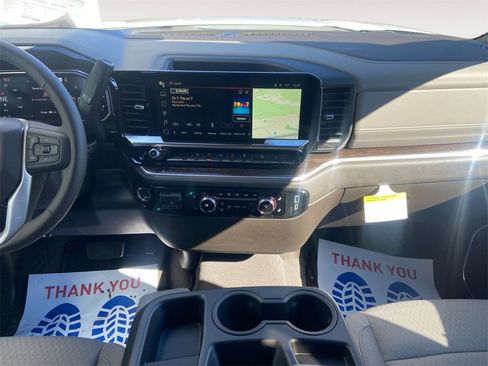 New 2026 GMC Sierra 1500 SLE image 11