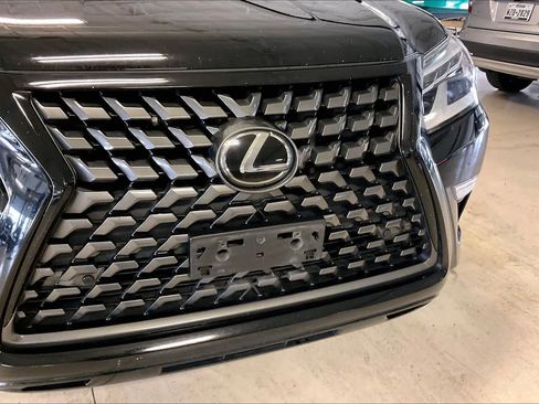 Used 2021 Lexus GX 460 Premium w/ Premium Package image 31