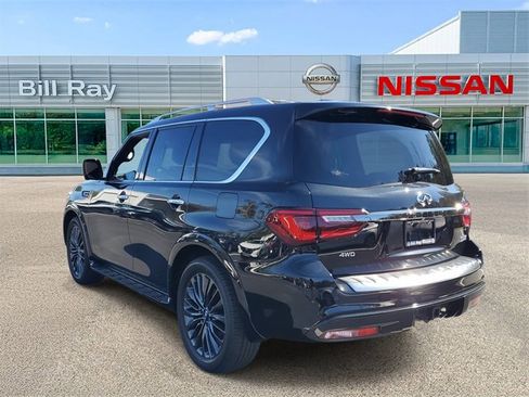 Used 2024 INFINITI QX80 Sensory image 3