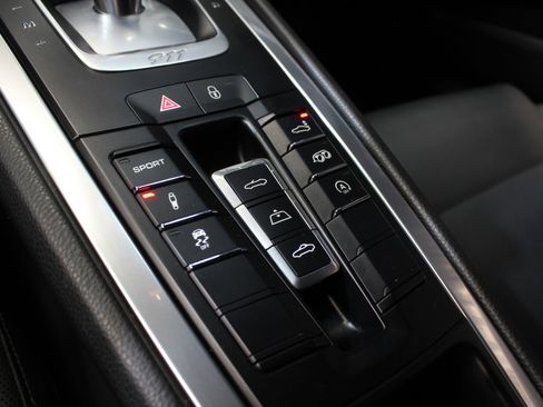 Used 2017 Porsche 911 Carrera image 54