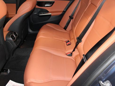 Used 2024 Mercedes-Benz C 300 Sedan image 23