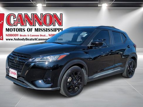 Used 2021 Nissan Kicks SR w/ Interior Electronics Package image 1