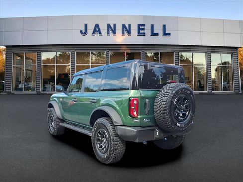 Used 2024 Ford Bronco Wildtrak image 6