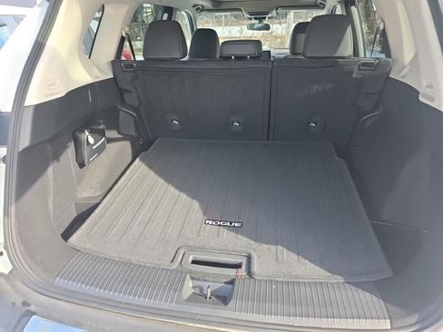 Certified 2023 Nissan Rogue SV w/ SV Premium Package image 13