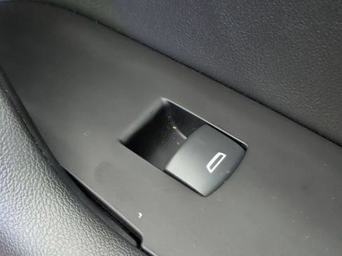 Certified 2020 Chevrolet Blazer RS w/ LPO, Floor Liner Package FWD image 37